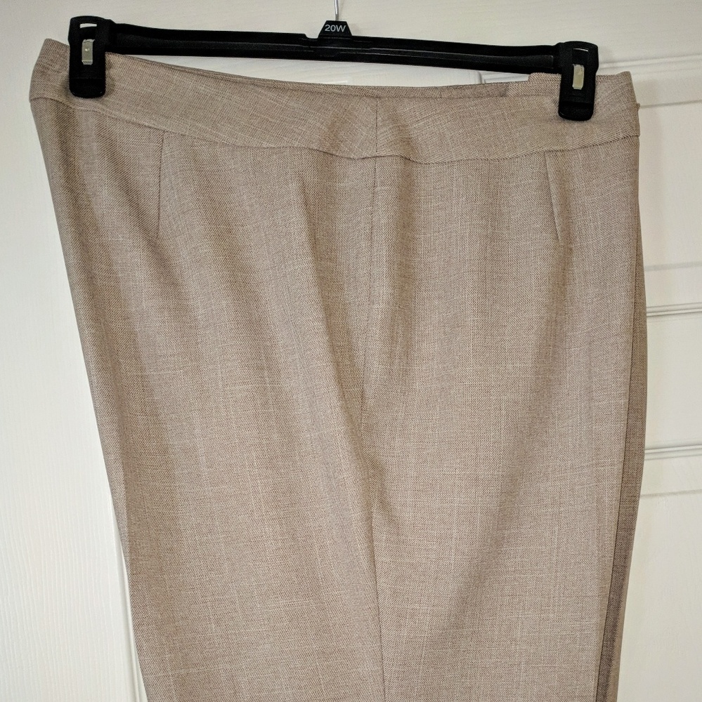 Suit - Picture 3 of 3